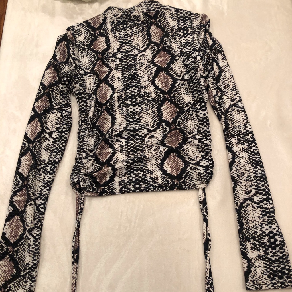Forever21 Python Side Cinch Top, Size S